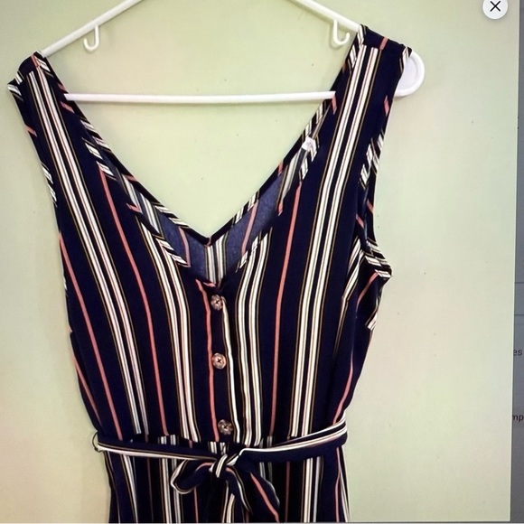 Striped sleeveless jumpsuit with belt wide leg v-neck - Picture 4 of 7